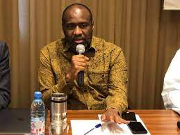 Déclaration d’inconstitutionnalité de certaines dispositions d’une loi votée par le CNT et fixant des avantages pour ses membres !